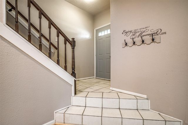 800 Country Place Drive 306, Houston, TX 77079