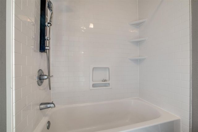 800 Country Place Drive 306, Houston, TX 77079