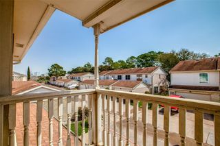 800 Country Place Drive 306, Houston, TX 77079