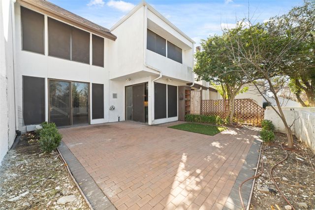 7655 S Braeswood Boulevard 2, Houston, TX 77071