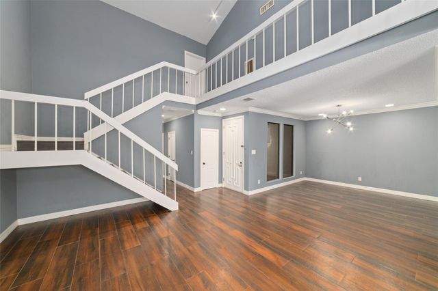 7655 S Braeswood Boulevard 2, Houston, TX 77071