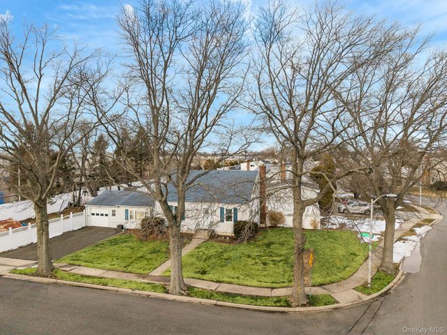 3683 Hawk Road, Levittown, NY 11756