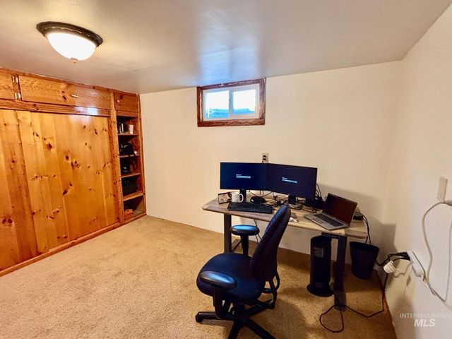 1605 18th Avenue, Lewiston, ID 83501