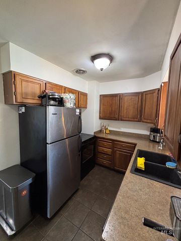 1605 18th Avenue, Lewiston, ID 83501