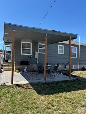1605 18th Avenue, Lewiston, ID 83501