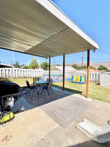 1605 18th Avenue, Lewiston, ID 83501