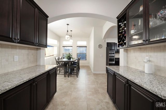 9318 Rancho Viejo Drive, Bakersfield, CA 93314