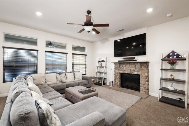 9318 Rancho Viejo Drive, Bakersfield, CA 93314