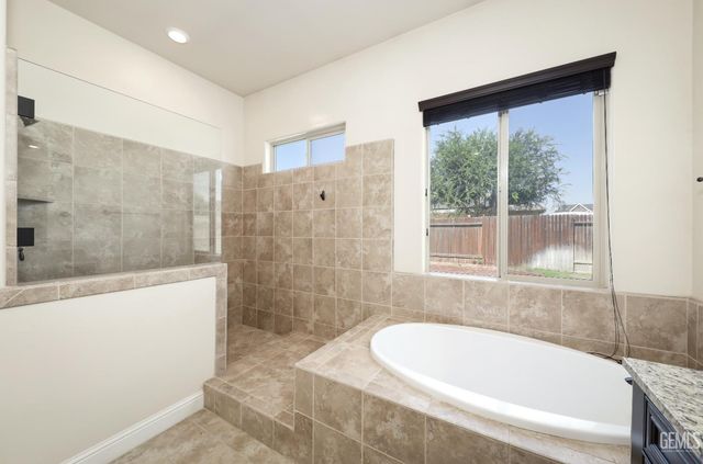 9318 Rancho Viejo Drive, Bakersfield, CA 93314