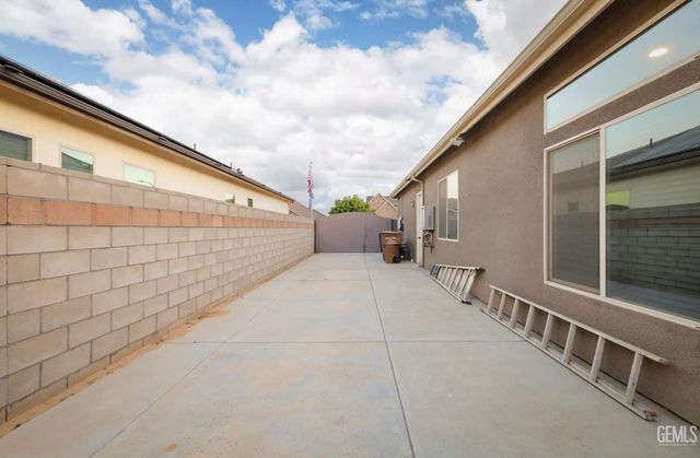 9318 Rancho Viejo Drive, Bakersfield, CA 93314