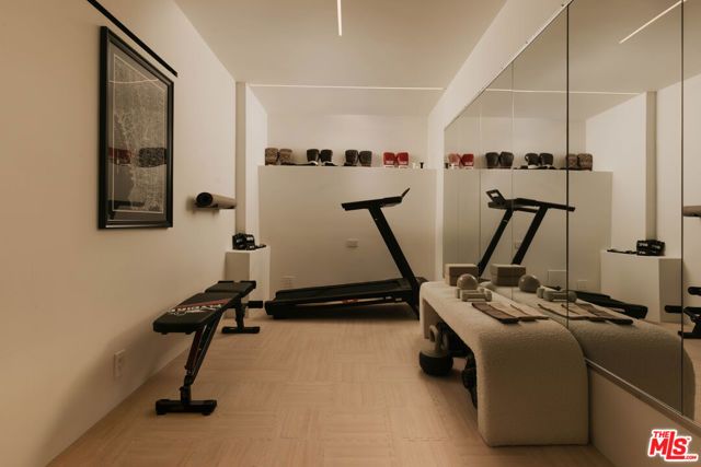 8618 Franklin Avenue, Los Angeles, CA 90069