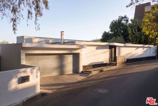 8618 Franklin Avenue, Los Angeles, CA 90069