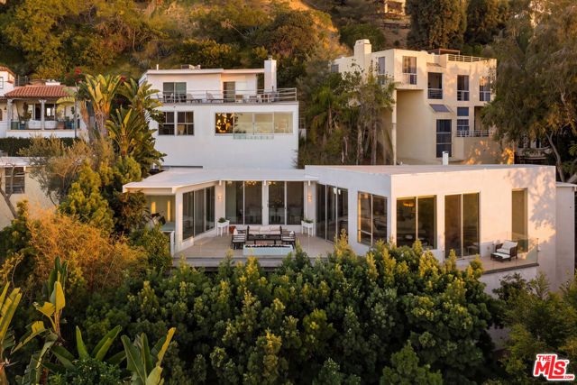 8618 Franklin Avenue, Los Angeles, CA 90069