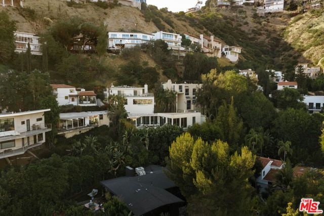 8618 Franklin Avenue, Los Angeles, CA 90069