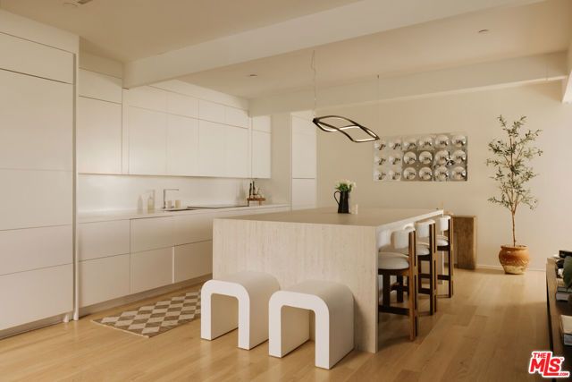 8618 Franklin Avenue, Los Angeles, CA 90069