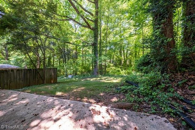 214 Lamplighter Circle, Winston-salem, NC 27104
