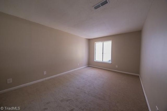 214 Lamplighter Circle, Winston-salem, NC 27104