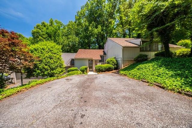 214 Lamplighter Circle, Winston-salem, NC 27104