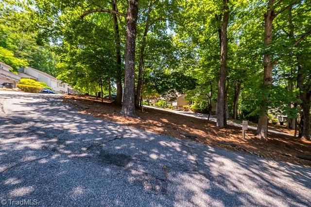 214 Lamplighter Circle, Winston-salem, NC 27104
