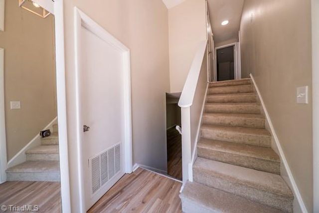 214 Lamplighter Circle, Winston-salem, NC 27104