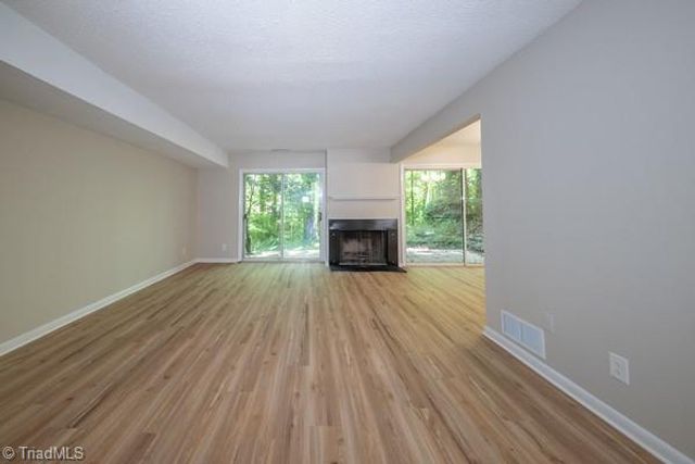 214 Lamplighter Circle, Winston-salem, NC 27104