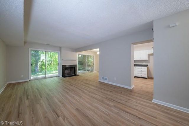 214 Lamplighter Circle, Winston-salem, NC 27104