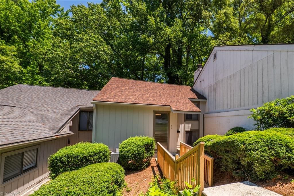 214 Lamplighter Circle, Winston-salem, NC 27104
