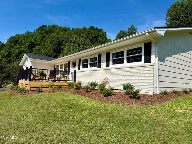 949 Emerald Valley Circle, Gate City, VA 24251
