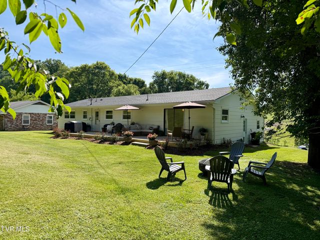 949 Emerald Valley Circle, Gate City, VA 24251
