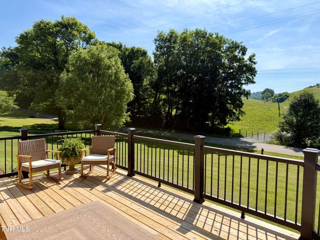 949 Emerald Valley Circle, Gate City, VA 24251