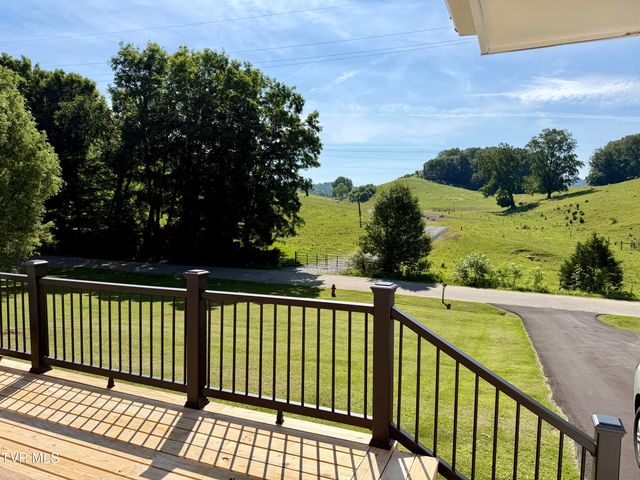 949 Emerald Valley Circle, Gate City, VA 24251