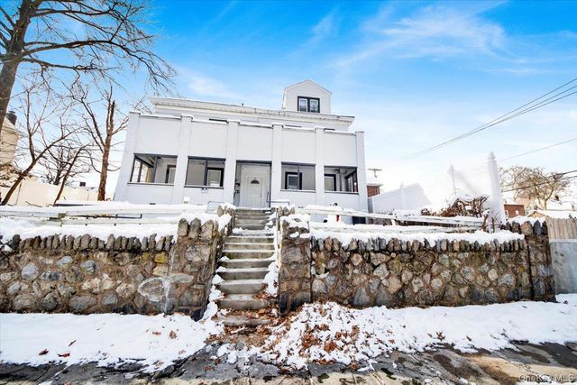 206 S 9th Avenue, Mount Vernon, NY 10550