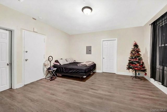 206 S 9th Avenue, Mount Vernon, NY 10550