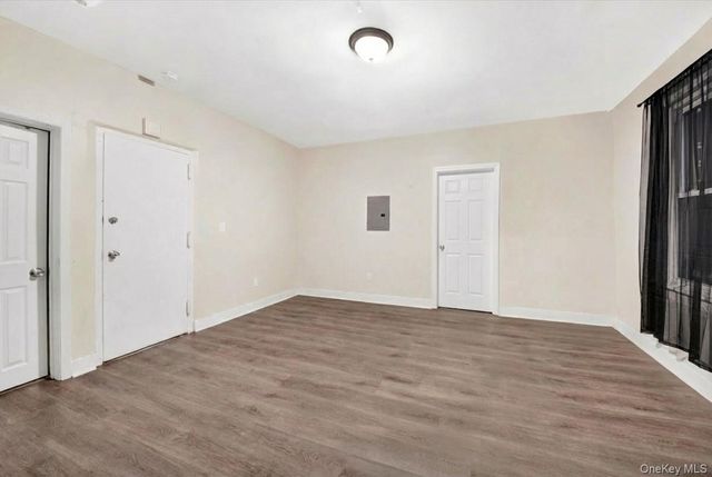 206 S 9th Avenue, Mount Vernon, NY 10550