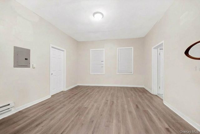 206 S 9th Avenue, Mount Vernon, NY 10550