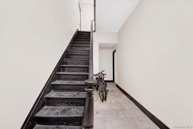 206 S 9th Avenue, Mount Vernon, NY 10550