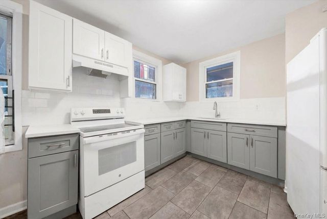 206 S 9th Avenue, Mount Vernon, NY 10550