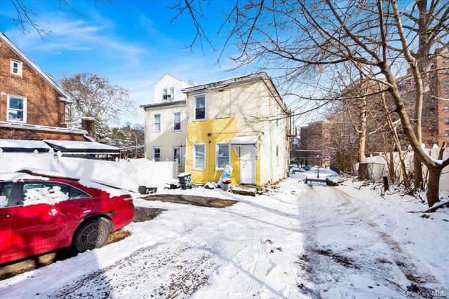 206 S 9th Avenue, Mount Vernon, NY 10550