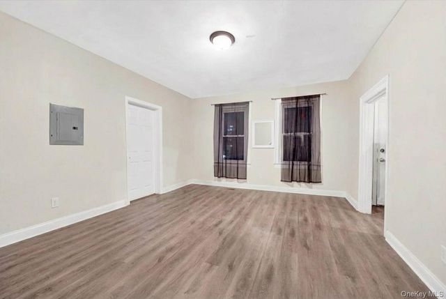 206 S 9th Avenue, Mount Vernon, NY 10550