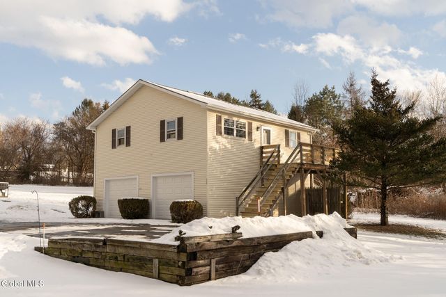 352 Falls Road, Ghent, NY 12075