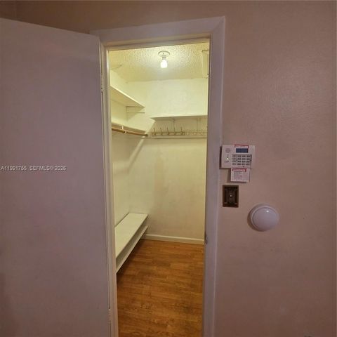 7104 SW 132nd Ct, Miami, FL 33183