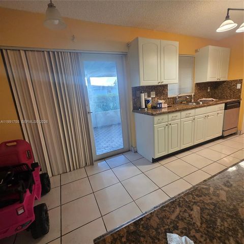 7104 SW 132nd Ct, Miami, FL 33183