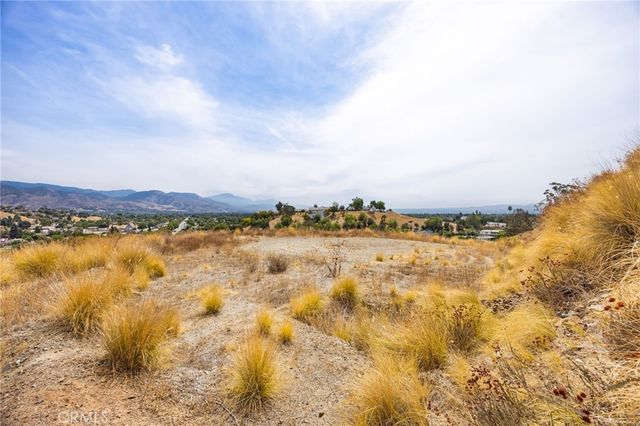 3500 N Crescent Avenue, San Bernardino, CA 92405