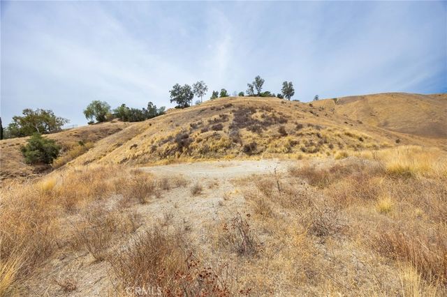 3500 N Crescent Avenue, San Bernardino, CA 92405