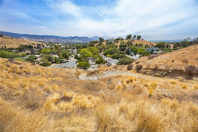 3500 N Crescent Avenue, San Bernardino, CA 92405