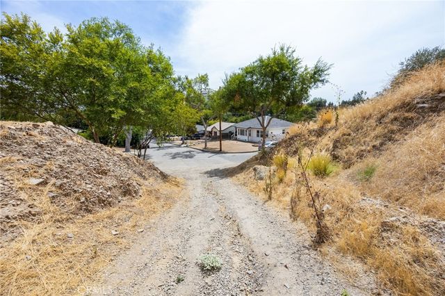3500 N Crescent Avenue, San Bernardino, CA 92405