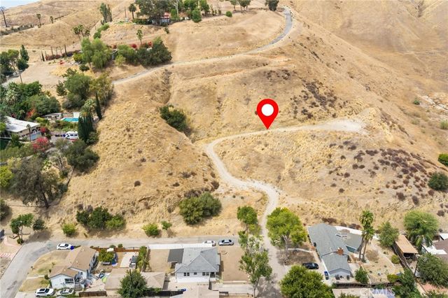 3500 N Crescent Avenue, San Bernardino, CA 92405