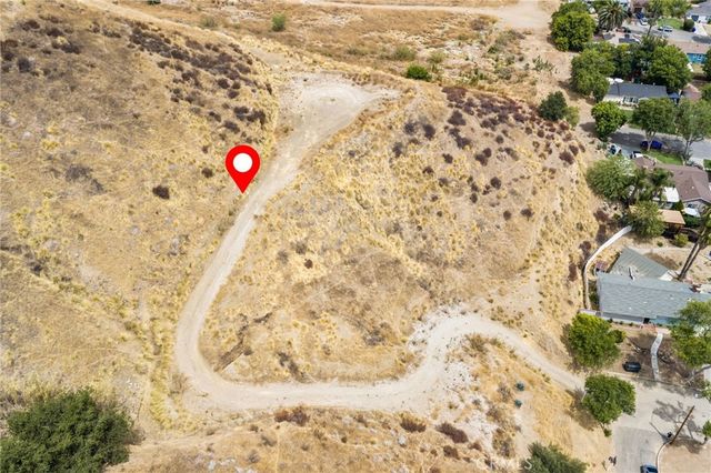 3500 N Crescent Avenue, San Bernardino, CA 92405