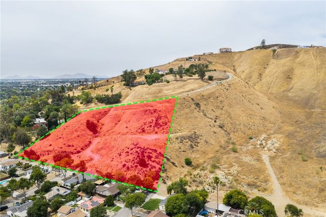 3500 N Crescent Avenue, San Bernardino, CA 92405