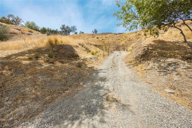 3500 N Crescent Avenue, San Bernardino, CA 92405